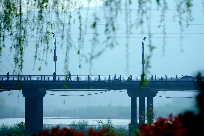 山水汝陽(yáng)，生態(tài)宜居。康向東攝