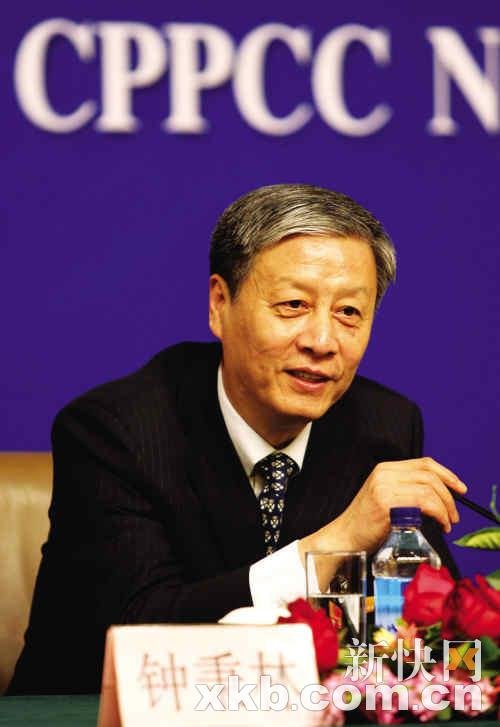 今年700萬大學生要找工 就業(yè)問題非常嚴峻
