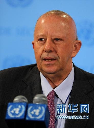 6月4日，聯(lián)合國安理會本月輪值主席、墨西哥常駐聯(lián)合國代表埃萊爾在紐約聯(lián)合國總部的記者會上對媒體發(fā)言。埃萊爾說，安理會將就“天安”號事件進行磋商。新華社記者 申宏 攝