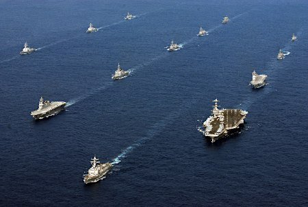 11月5日至16日，美日“銳劍”聯(lián)合軍事演習在九州和沖繩等地實施。
