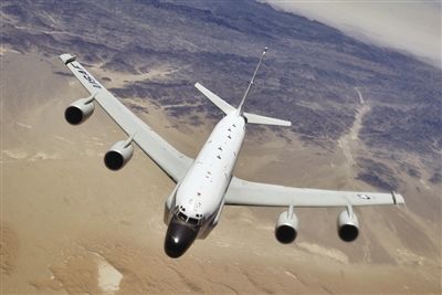 美軍“眼鏡蛇球”偵察機(jī) 空中監(jiān)控朝鮮火箭動(dòng)態(tài)，兩架每天花費(fèi)至少9萬(wàn)美元。