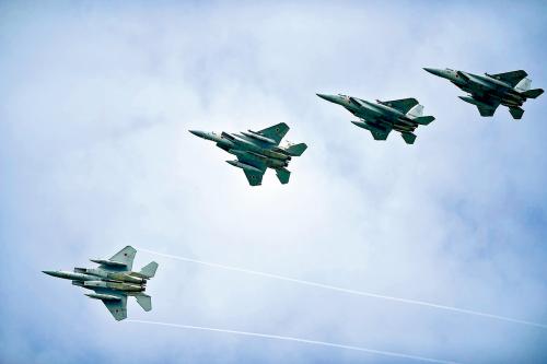 日航空自衛(wèi)隊(duì)F-15戰(zhàn)機(jī)已多次攔截中國(guó)飛機(jī)。圖為去年6月，日方F-15在美國(guó)參加作戰(zhàn)演習(xí)。