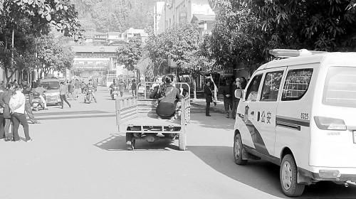 圖片說明：14日，中緬邊界那邦口岸看上去還算平靜。