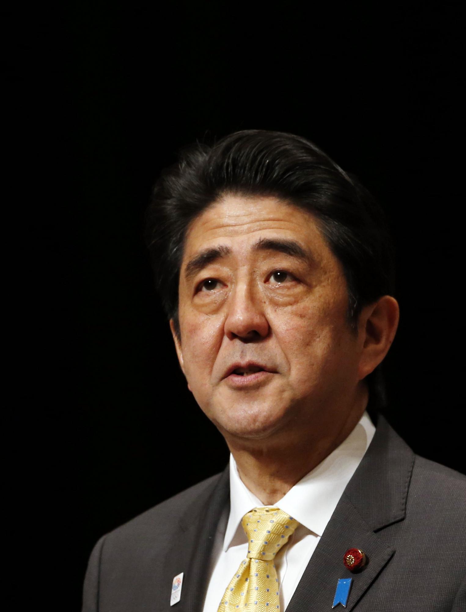 2月7日，日本首相安倍晉三出席一個名為“要求北方領(lǐng)土全國大會”的民眾集會。