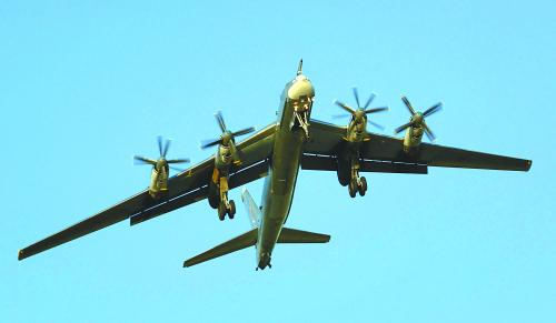 俄圖-95轟炸機(jī)。