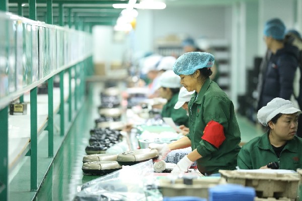 拼多多推出“新品牌計劃”，扶持1000家“拼工廠”品牌升級