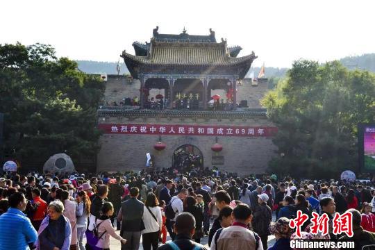 中國(guó)首部明清院落實(shí)景融入劇《再回相府》山西陽城上演